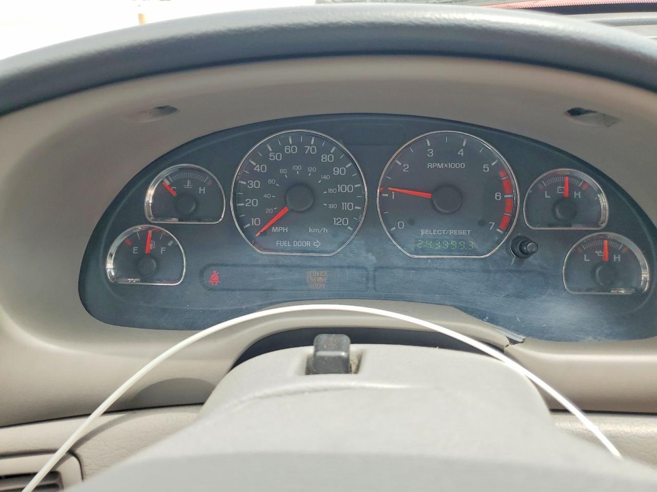 2004 FORD MUSTANG
