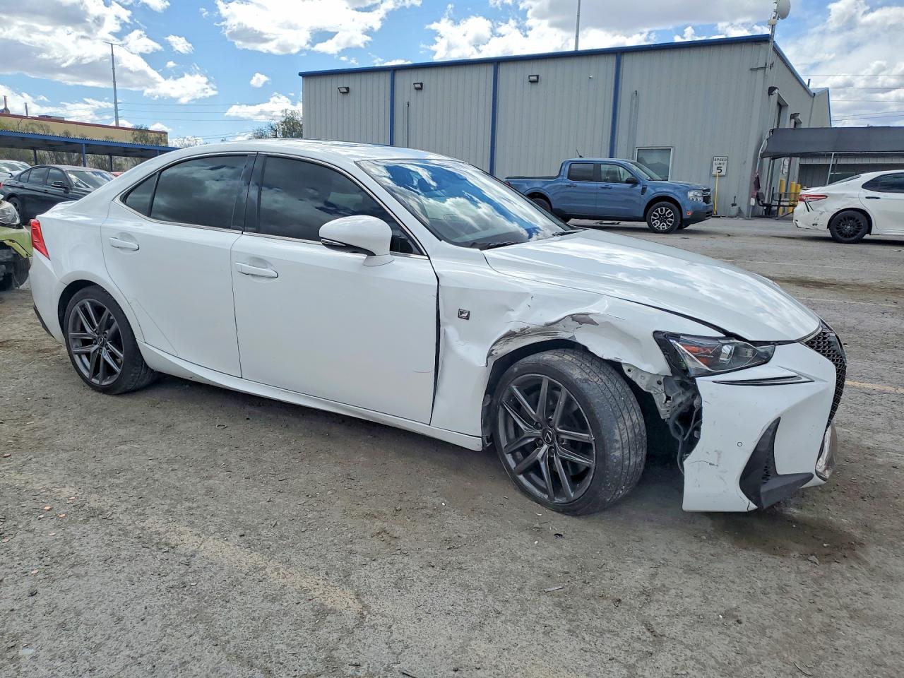2019 LEXUS IS