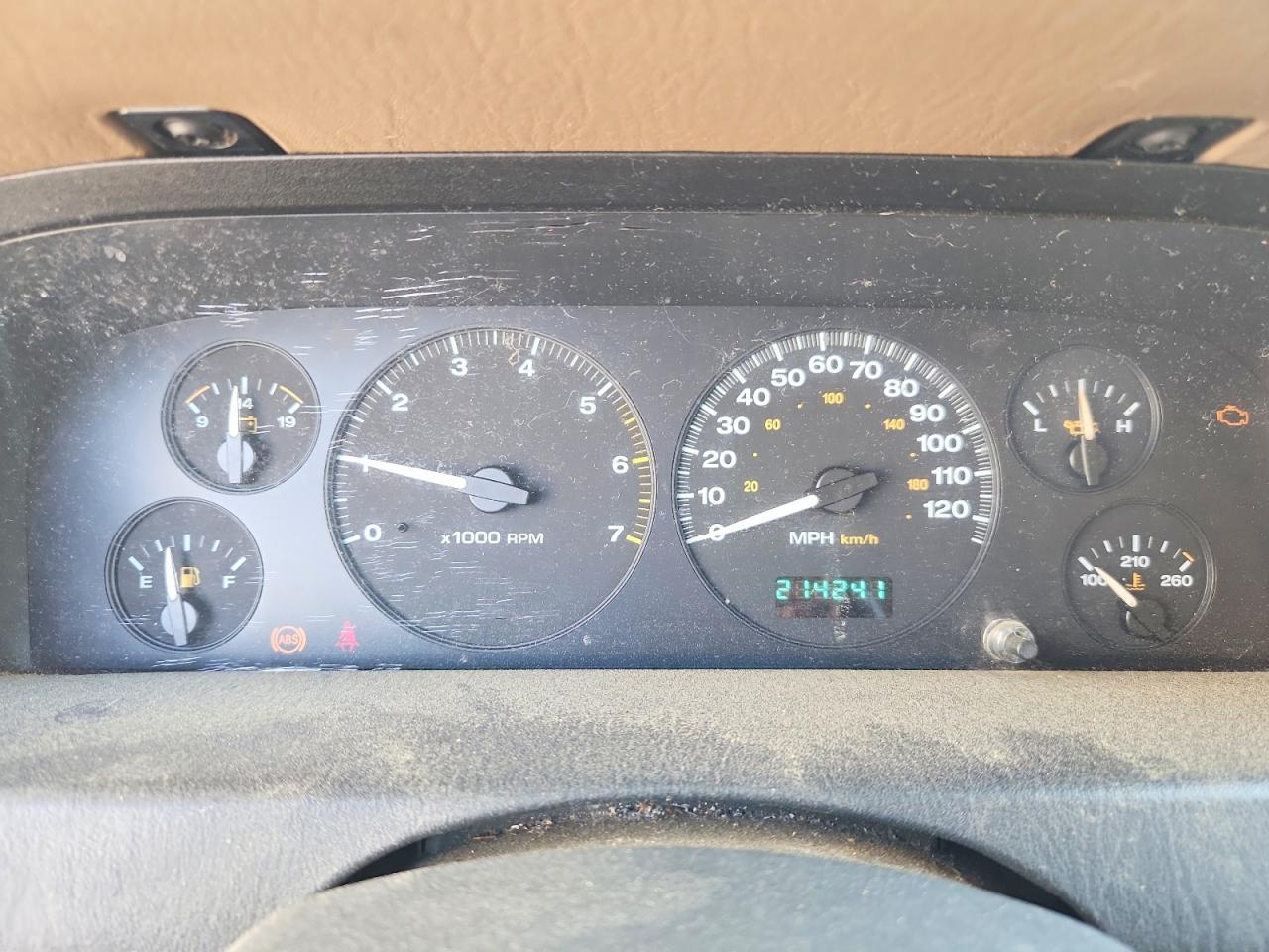 2004 JEEP CHEROKEE