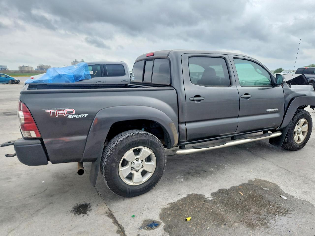 2013 TOYOTA TACOMA