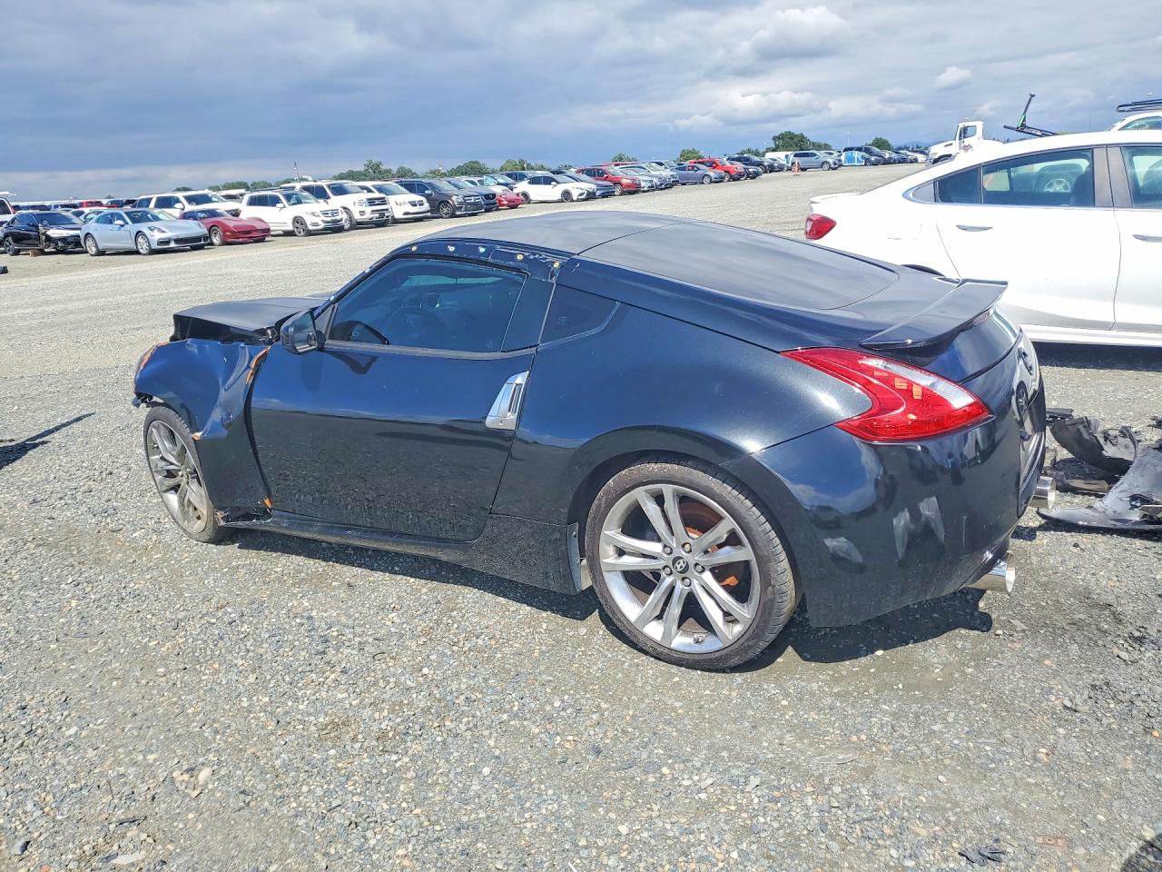2017 NISSAN 370Z