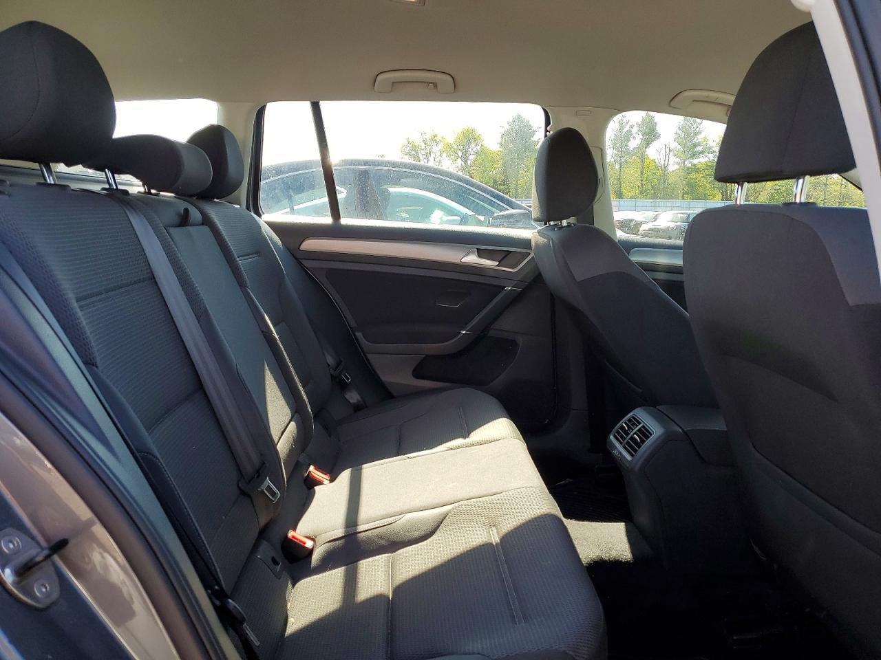 2017 VOLKSWAGEN GOLF