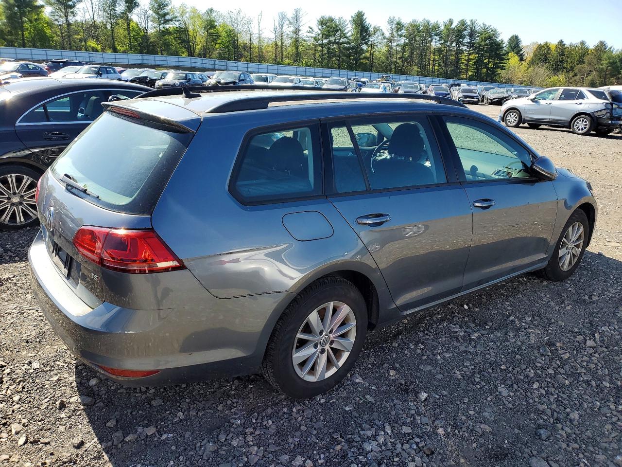2017 VOLKSWAGEN GOLF