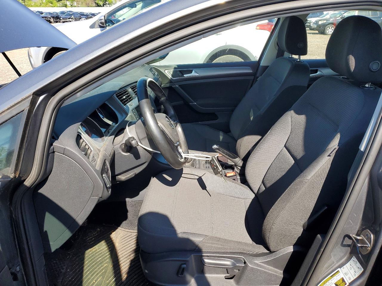 2017 VOLKSWAGEN GOLF