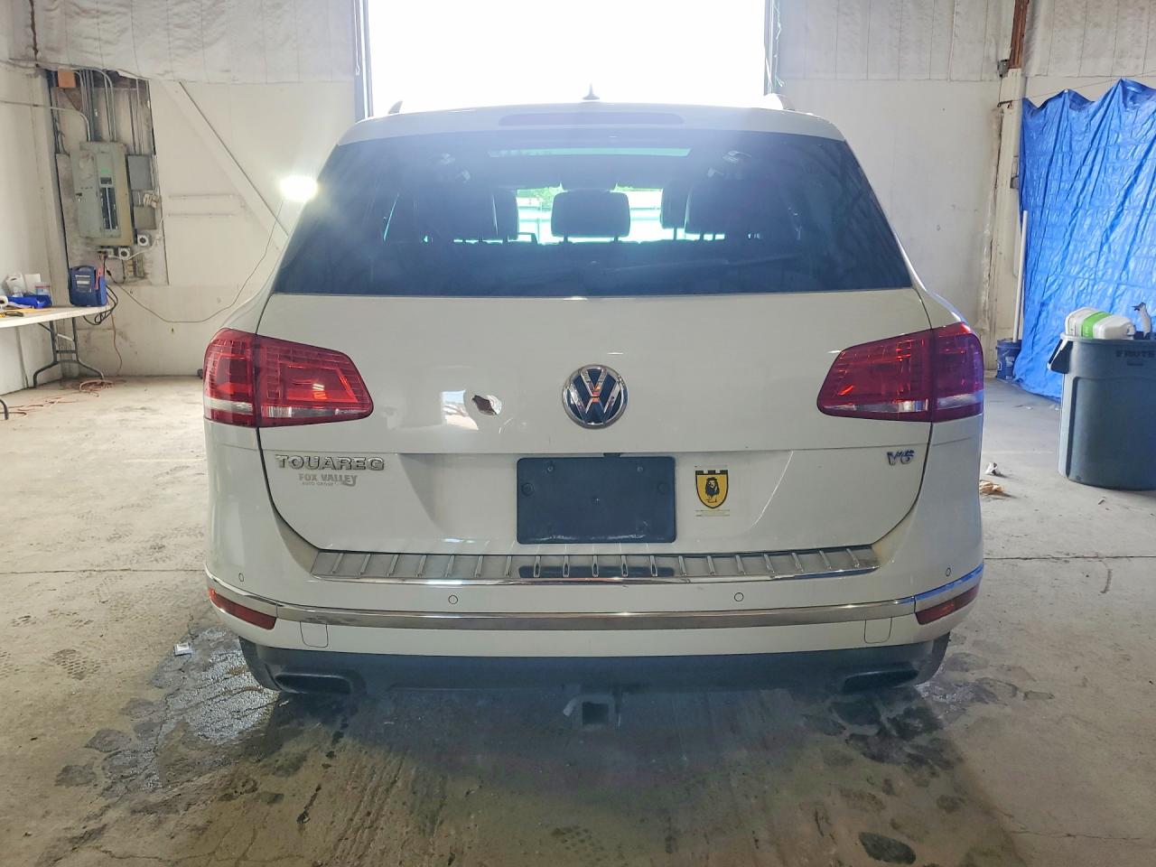 2017 VOLKSWAGEN TOUAREG