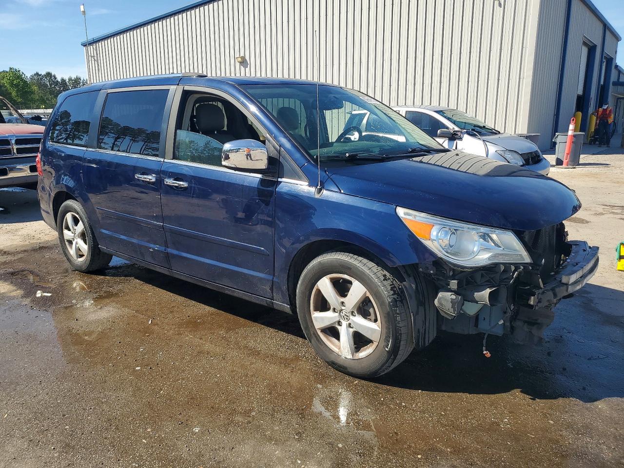 2013 VOLKSWAGEN ROUTAN
