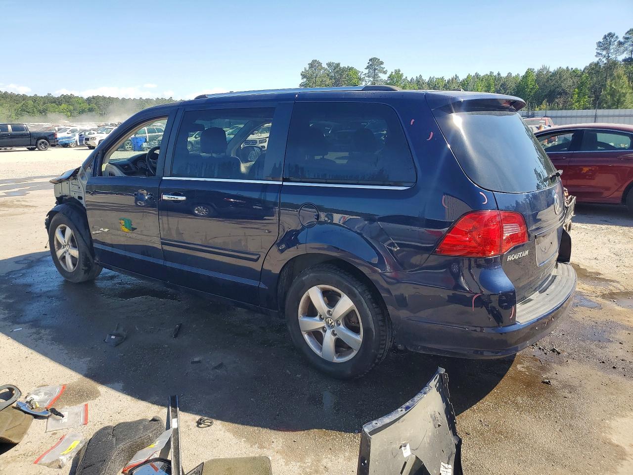 2013 VOLKSWAGEN ROUTAN