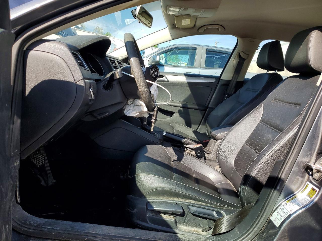 2018 VOLKSWAGEN JETTA