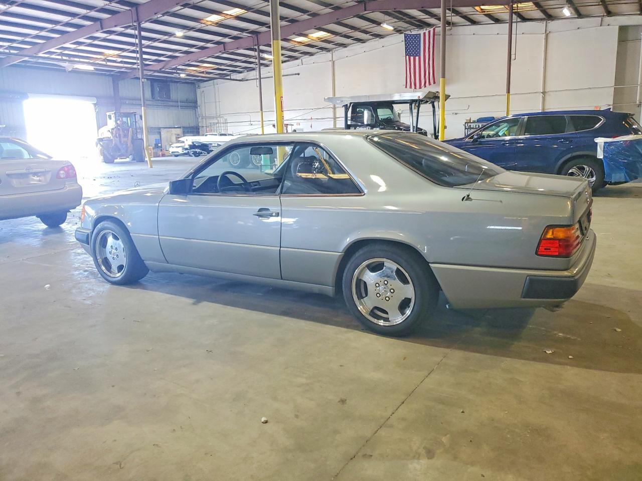 1988 MERCEDES-BENZ 300-CLASS