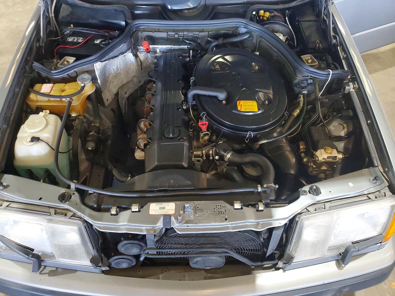 1988 MERCEDES-BENZ 300-CLASS