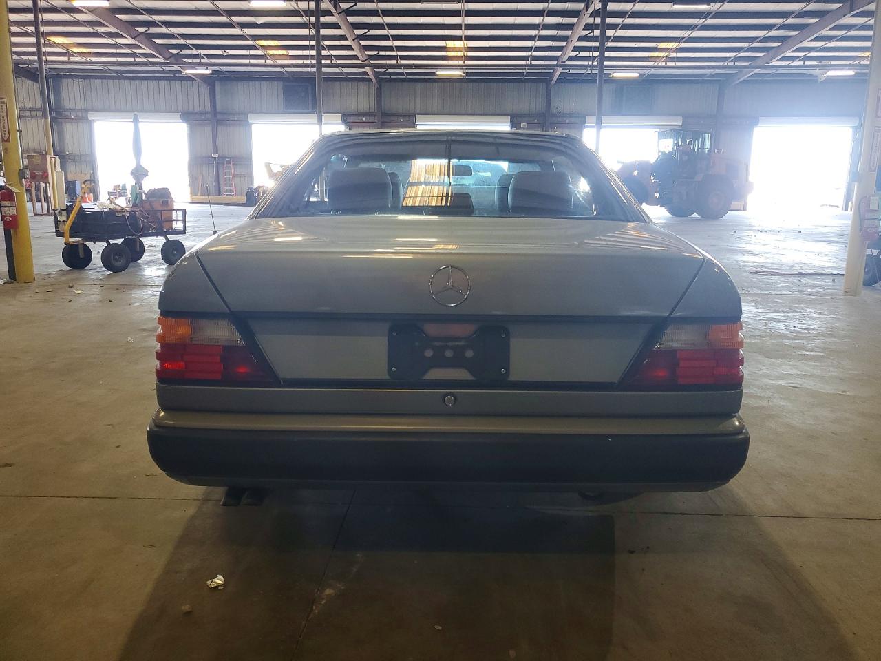 1988 MERCEDES-BENZ 300-CLASS