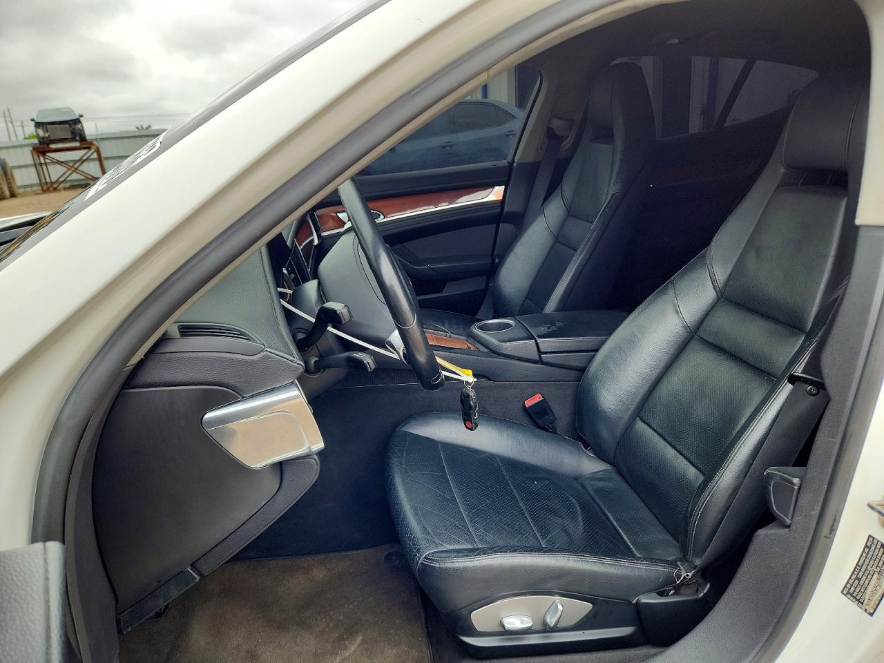 2011 PORSCHE PANAMERA