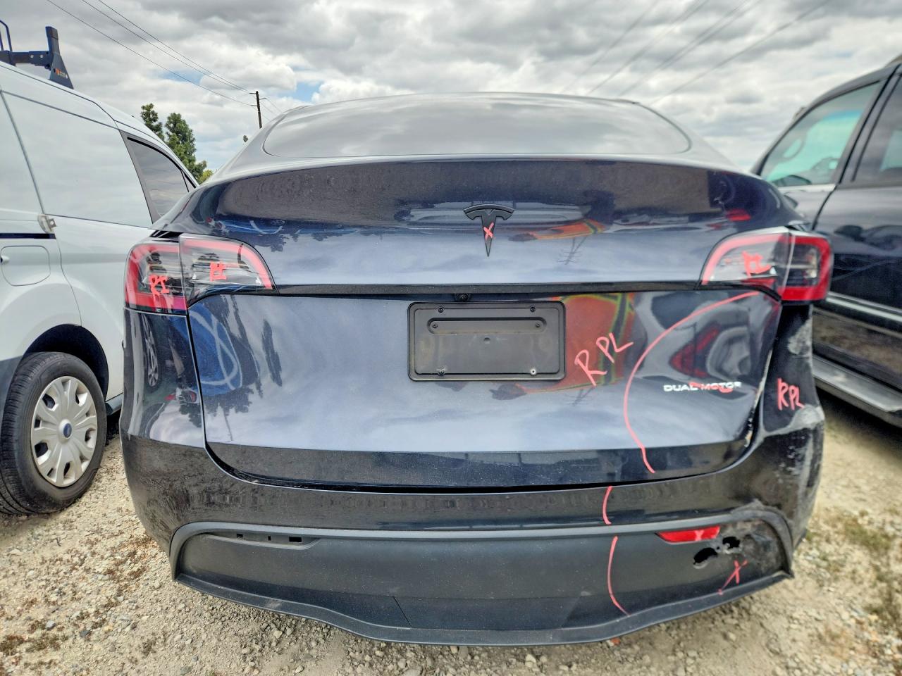 2024 TESLA MODEL Y