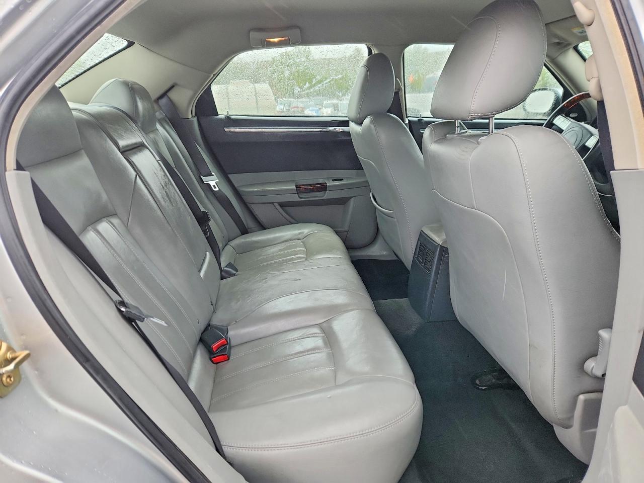2006 CHRYSLER 300