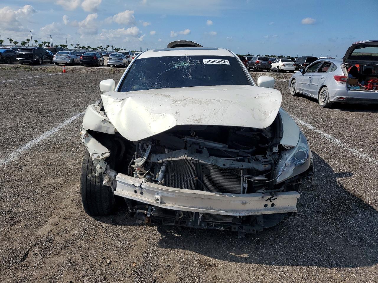 2013 INFINITI M37