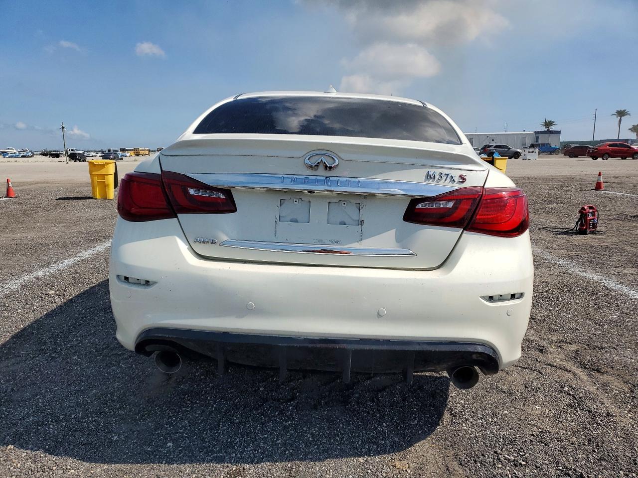 2013 INFINITI M37