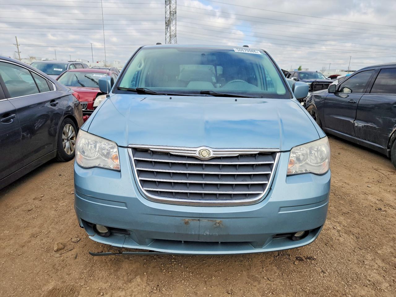 2010 CHRYSLER MINIVAN