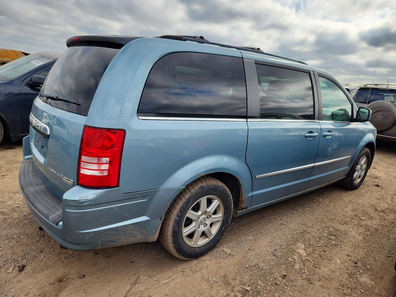 2010 CHRYSLER MINIVAN
