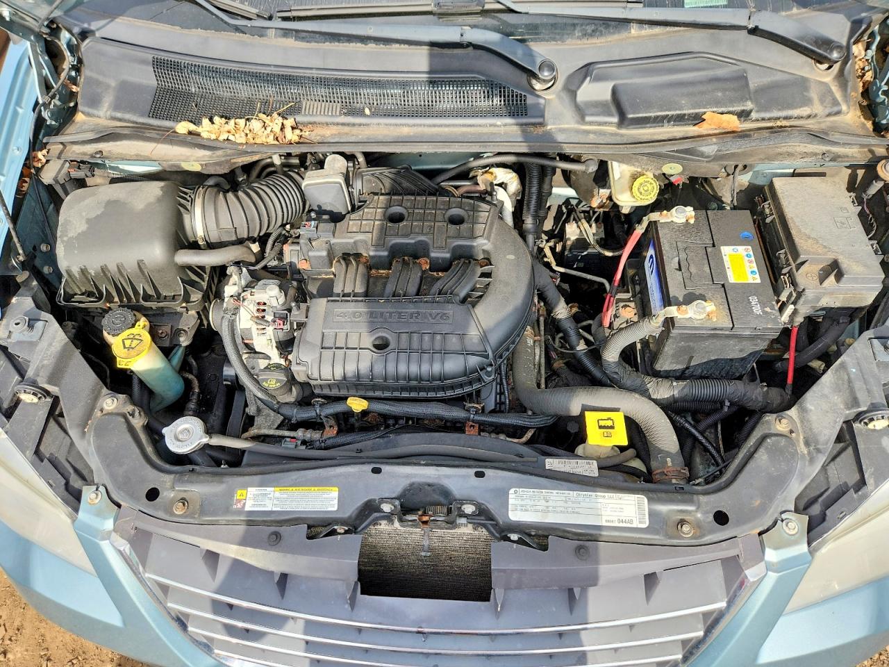 2010 CHRYSLER MINIVAN