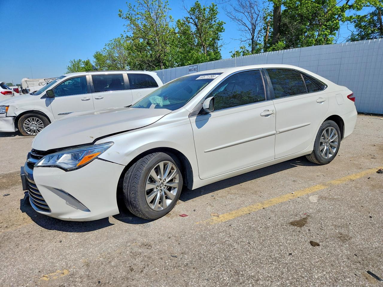 2015 TOYOTA CAMRY