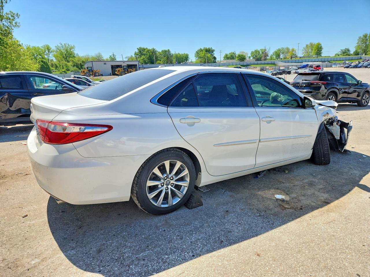 2015 TOYOTA CAMRY