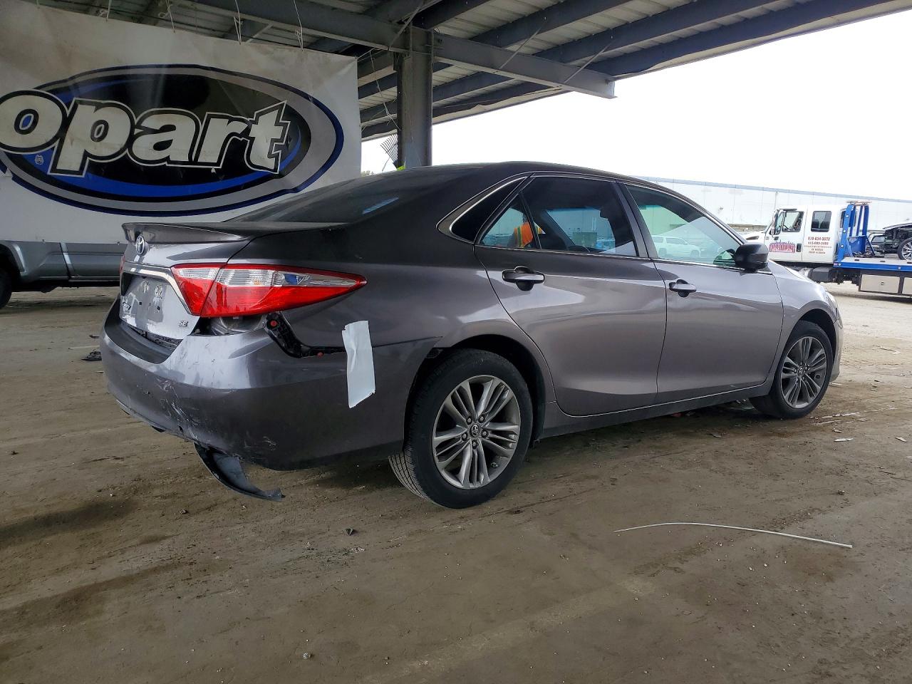 2017 TOYOTA CAMRY