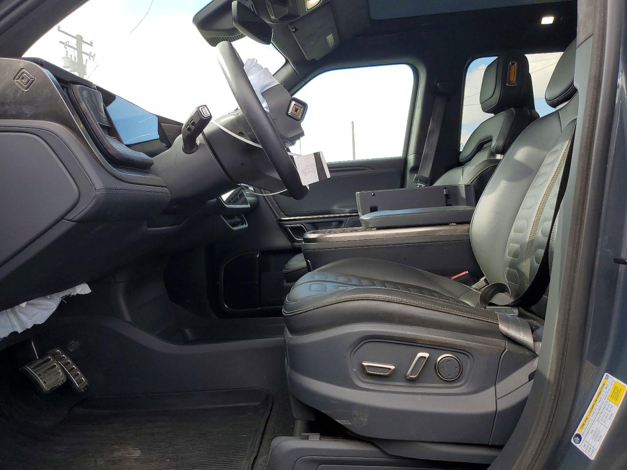 2022 RIVIAN RIT