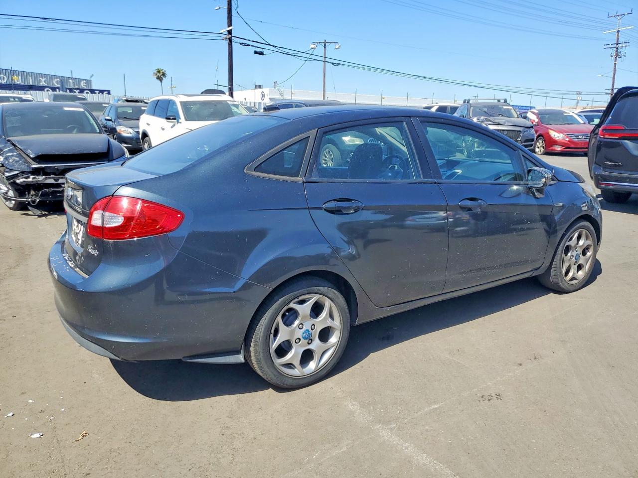 2011 FORD FIESTA