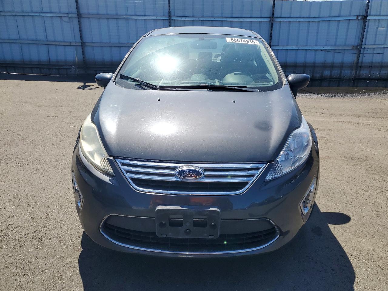 2011 FORD FIESTA