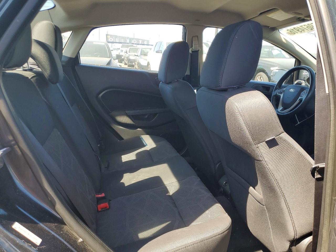 2011 FORD FIESTA