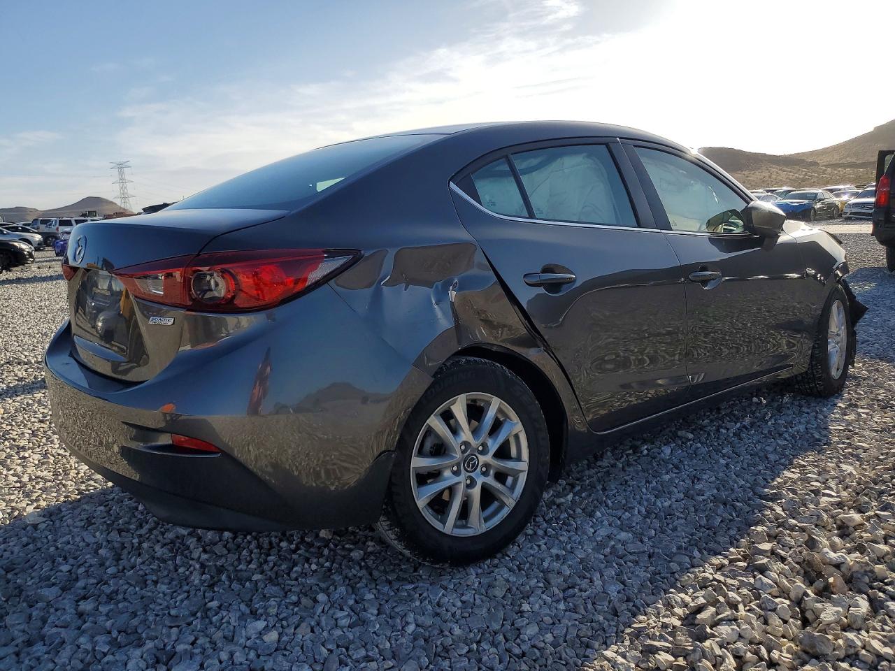 2017 MAZDA 3