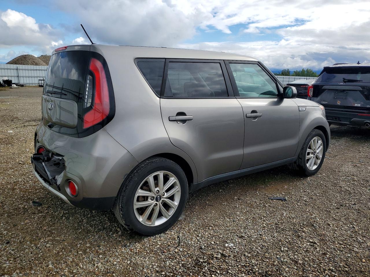 2017 KIA SOUL