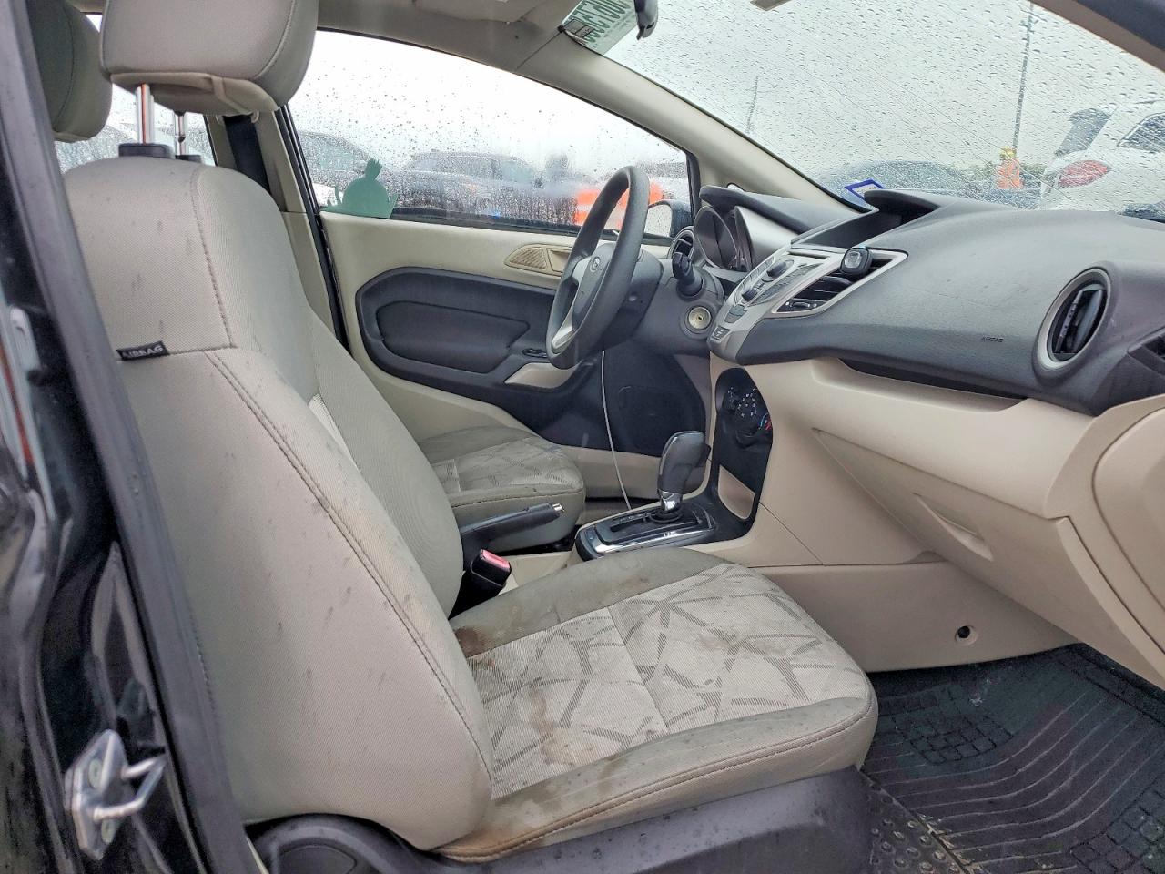 2013 FORD FIESTA