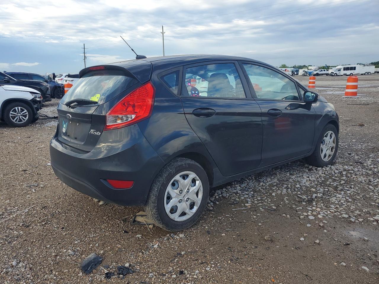 2013 FORD FIESTA