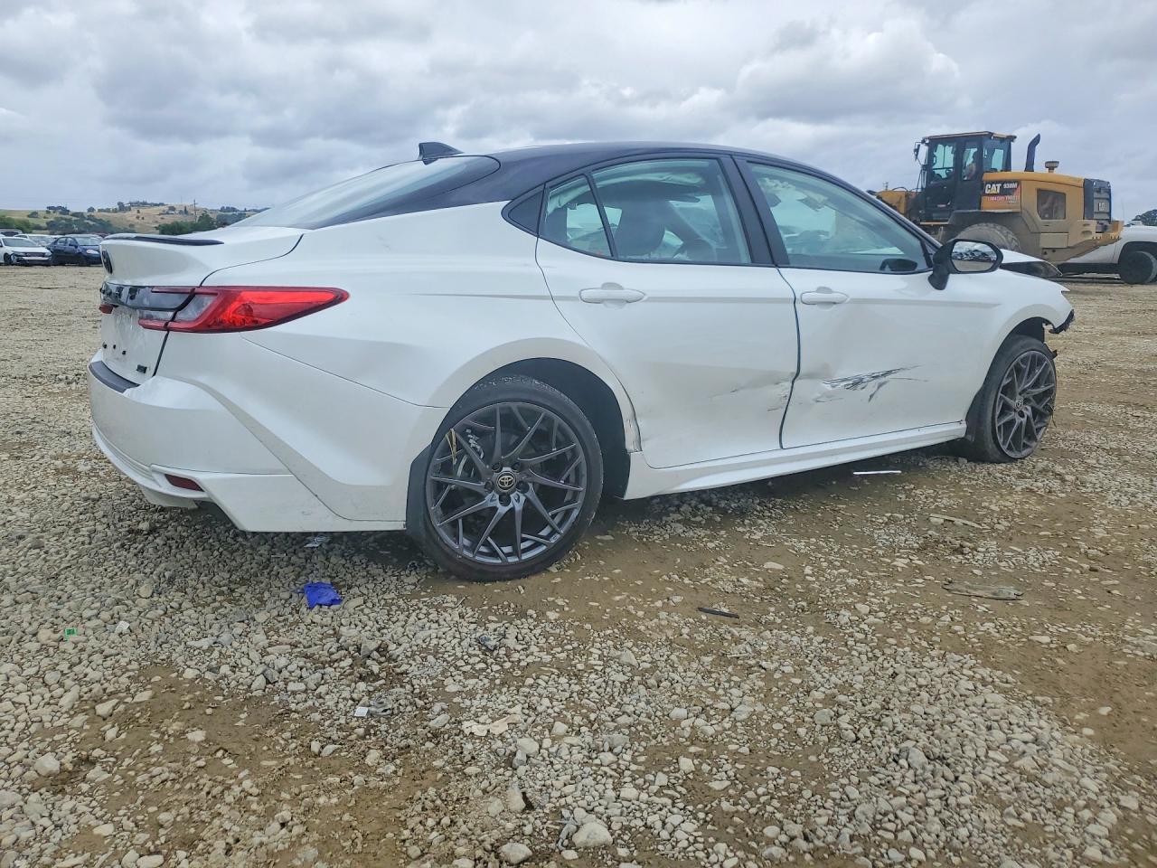 2025 TOYOTA CAMRY