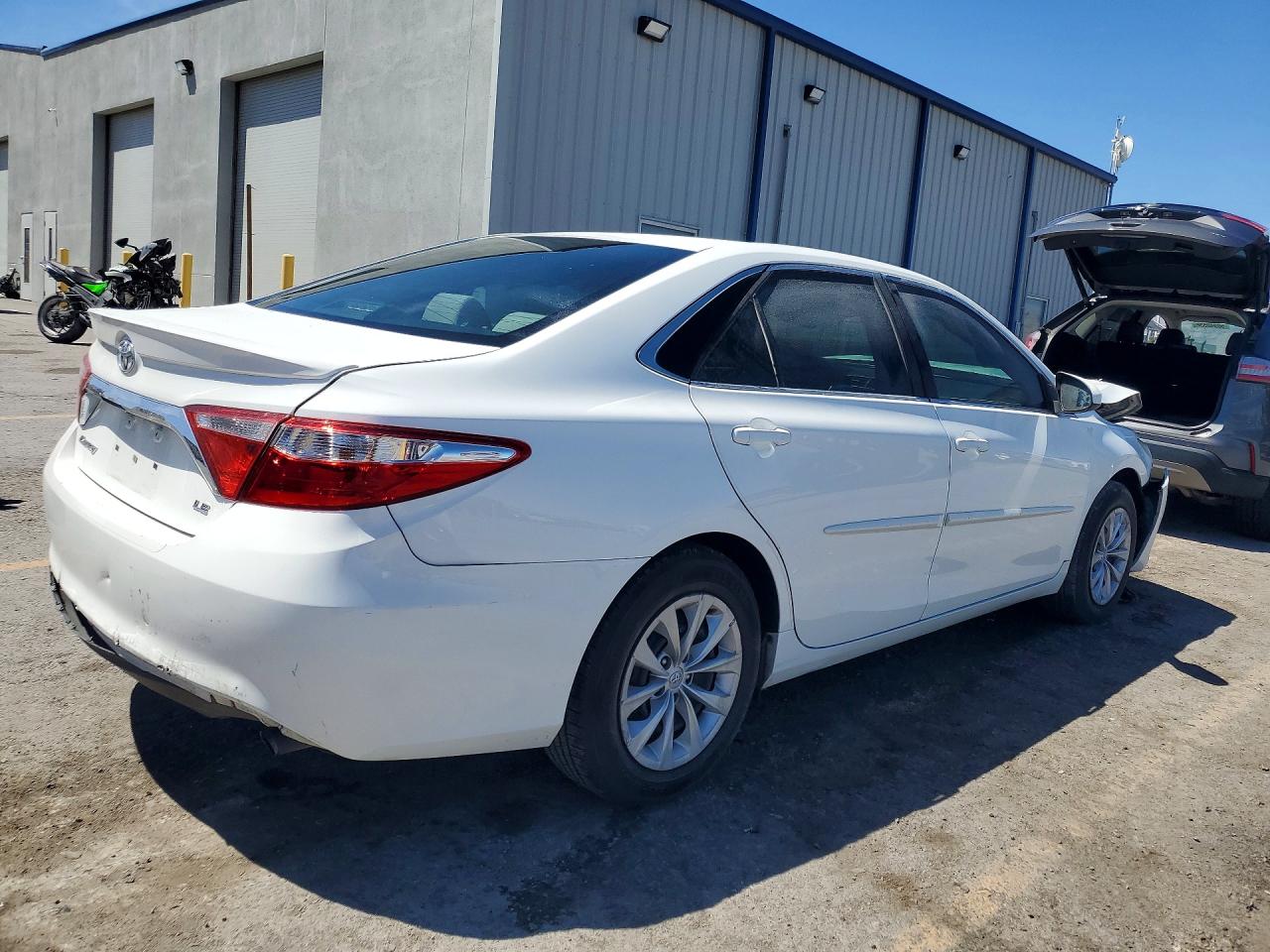 2016 TOYOTA CAMRY