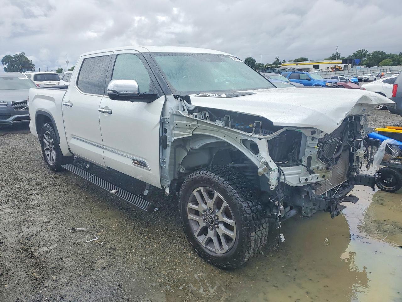 2022 TOYOTA TUNDRA