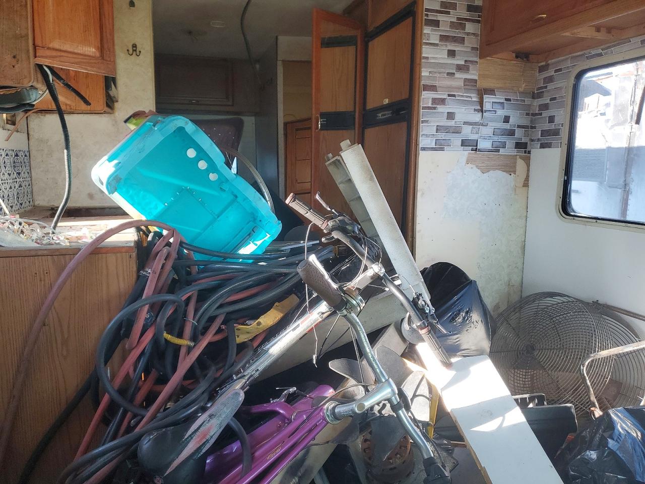 1999 ITASCO ECONOLINE