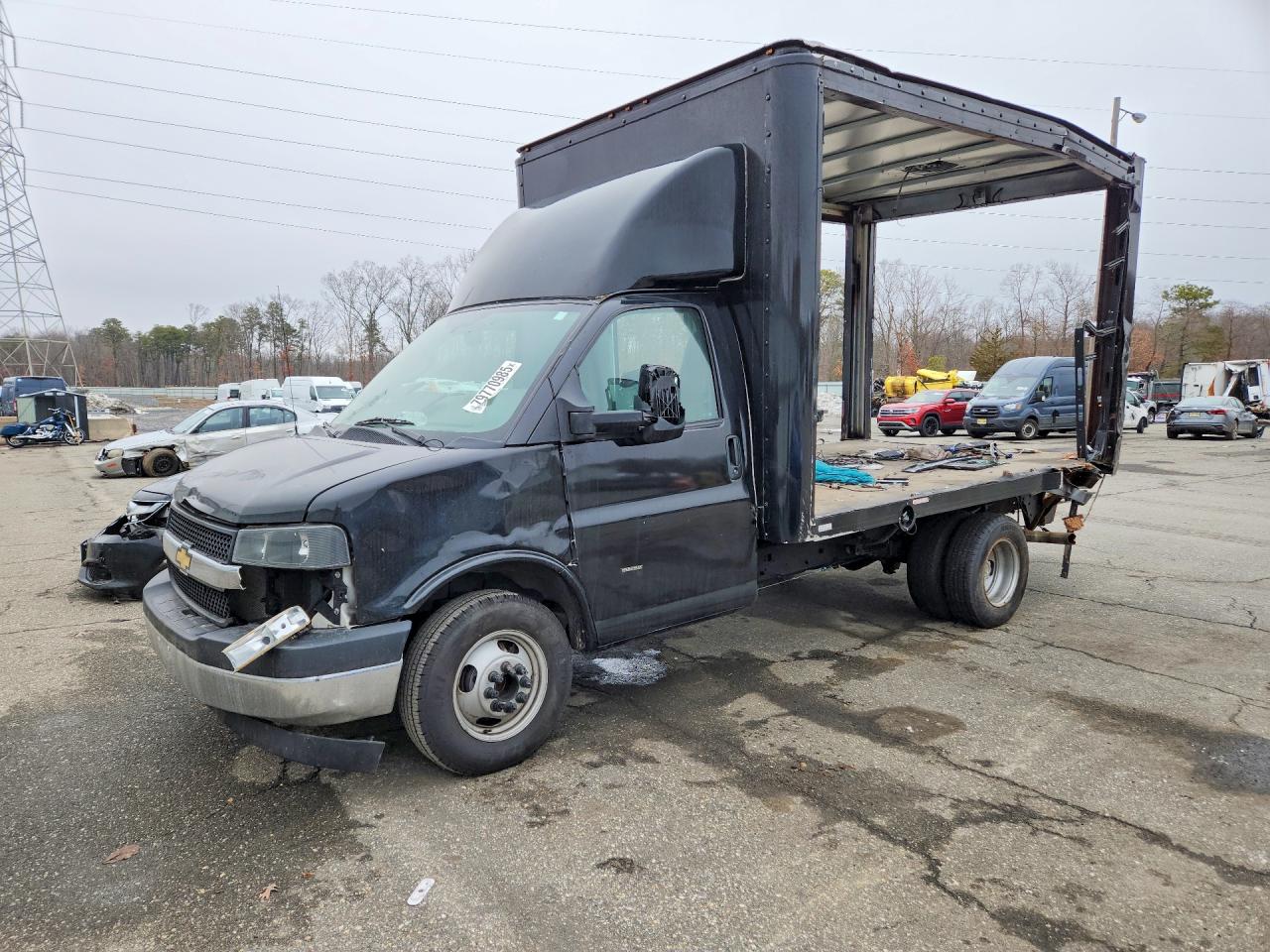 2023 CHEVROLET EXPRESS