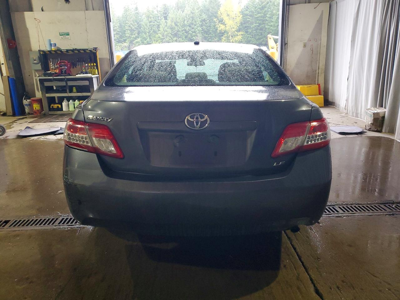 2011 TOYOTA CAMRY