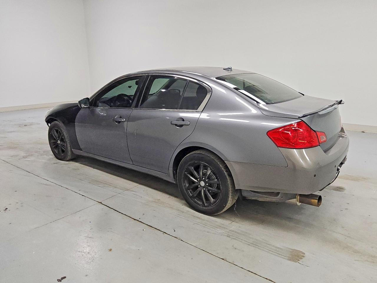 2012 INFINITI G37