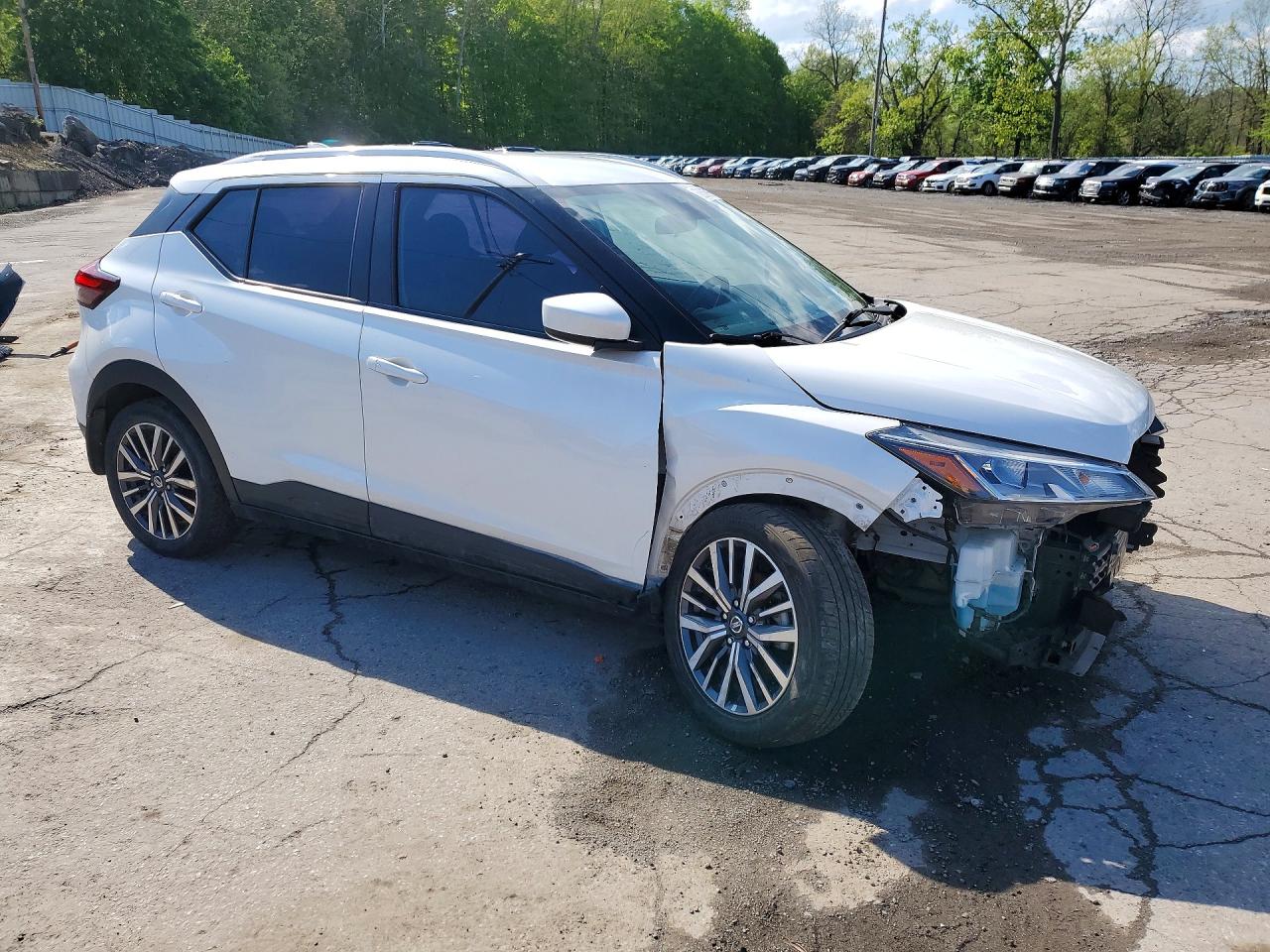 2021 NISSAN KICKS