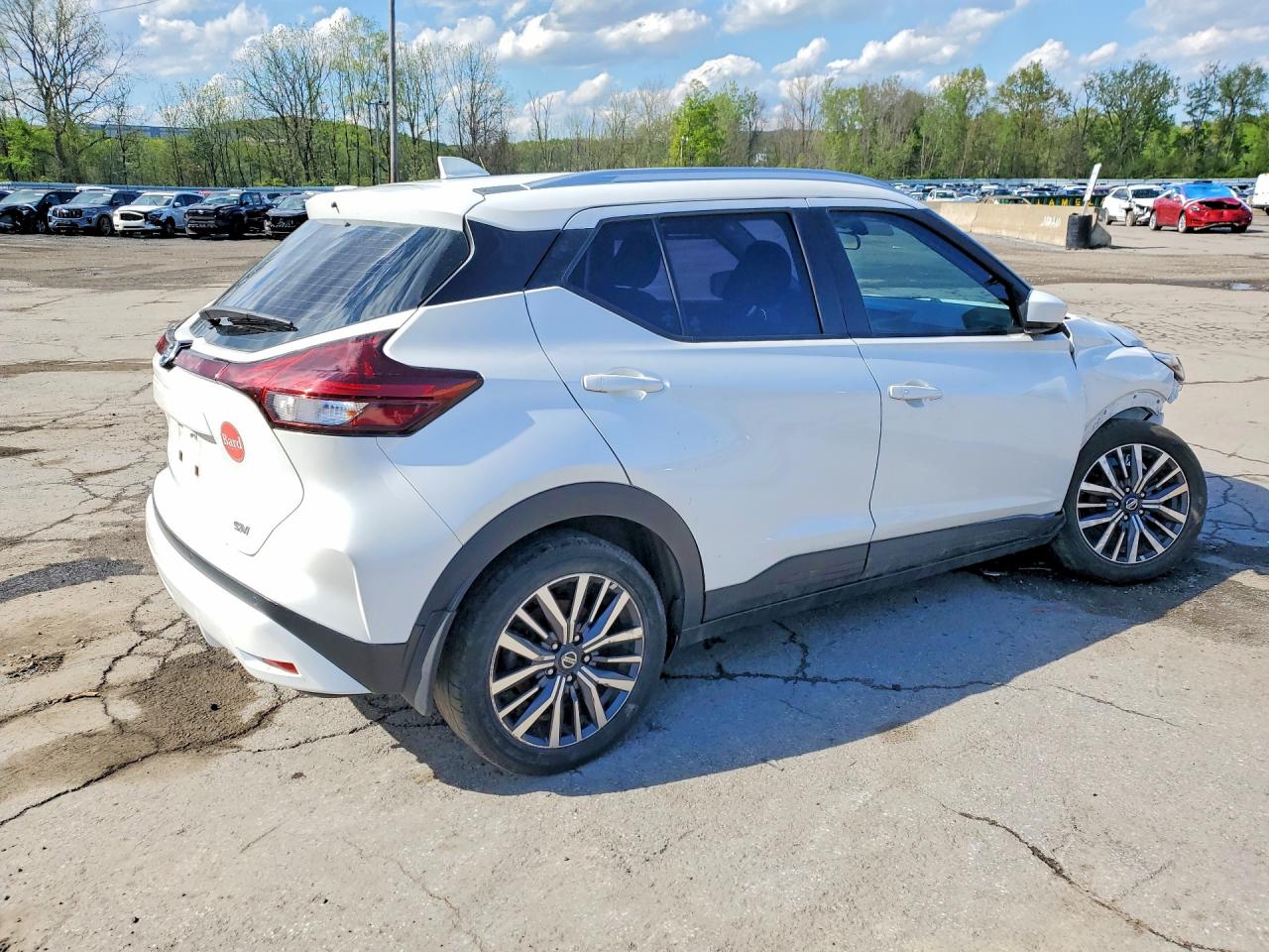 2021 NISSAN KICKS