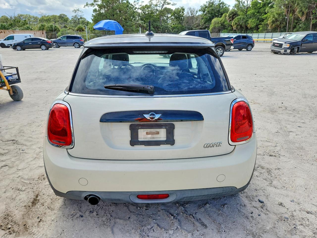 2016 MINI COOPER