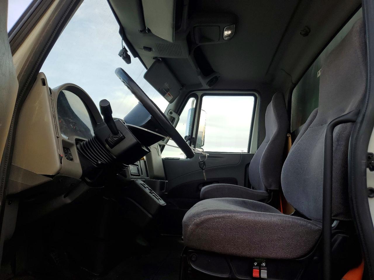 2019 INTERNATIONAL 4000 SERIE