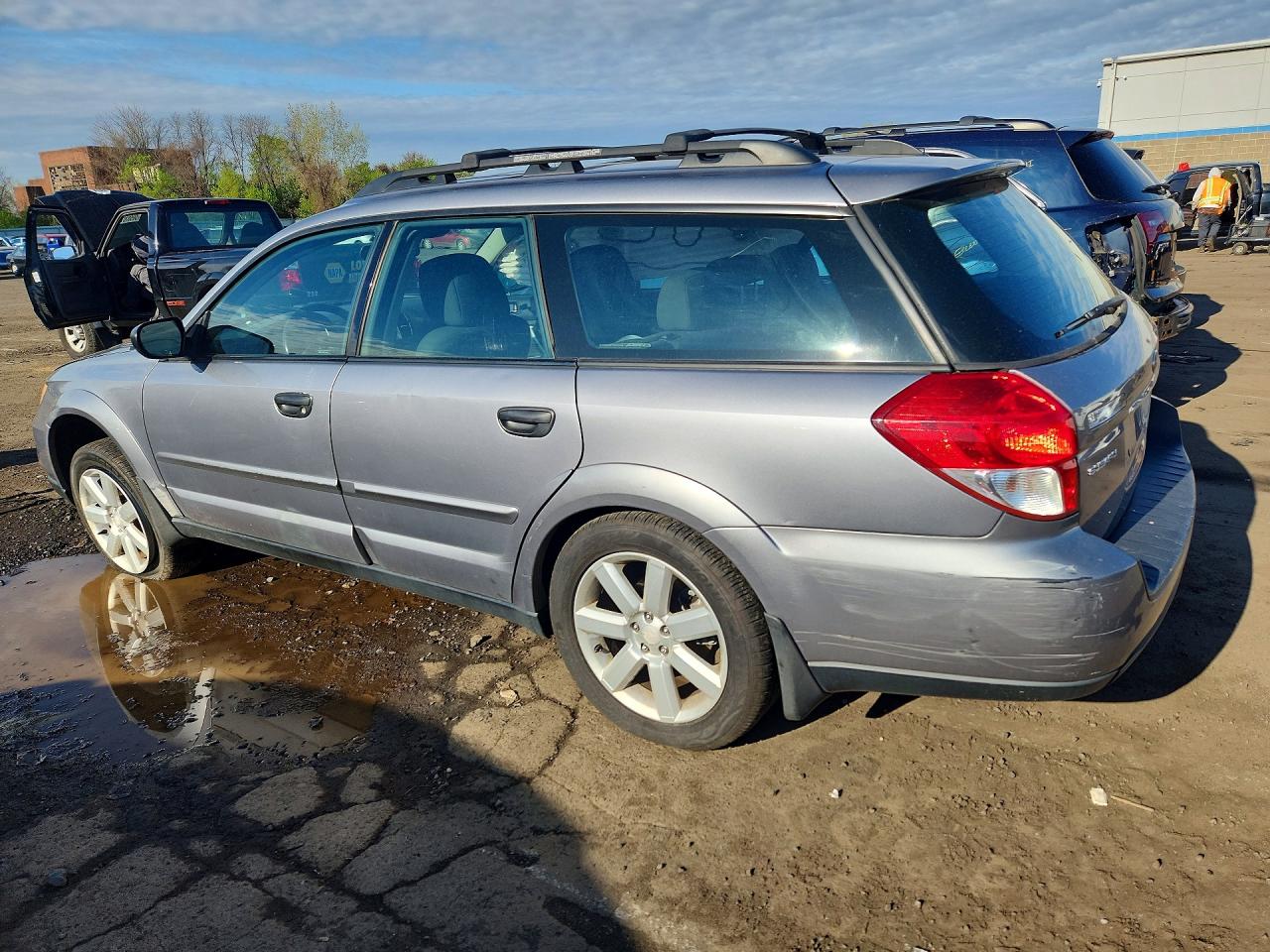 2009 SUBARU OUTBACK