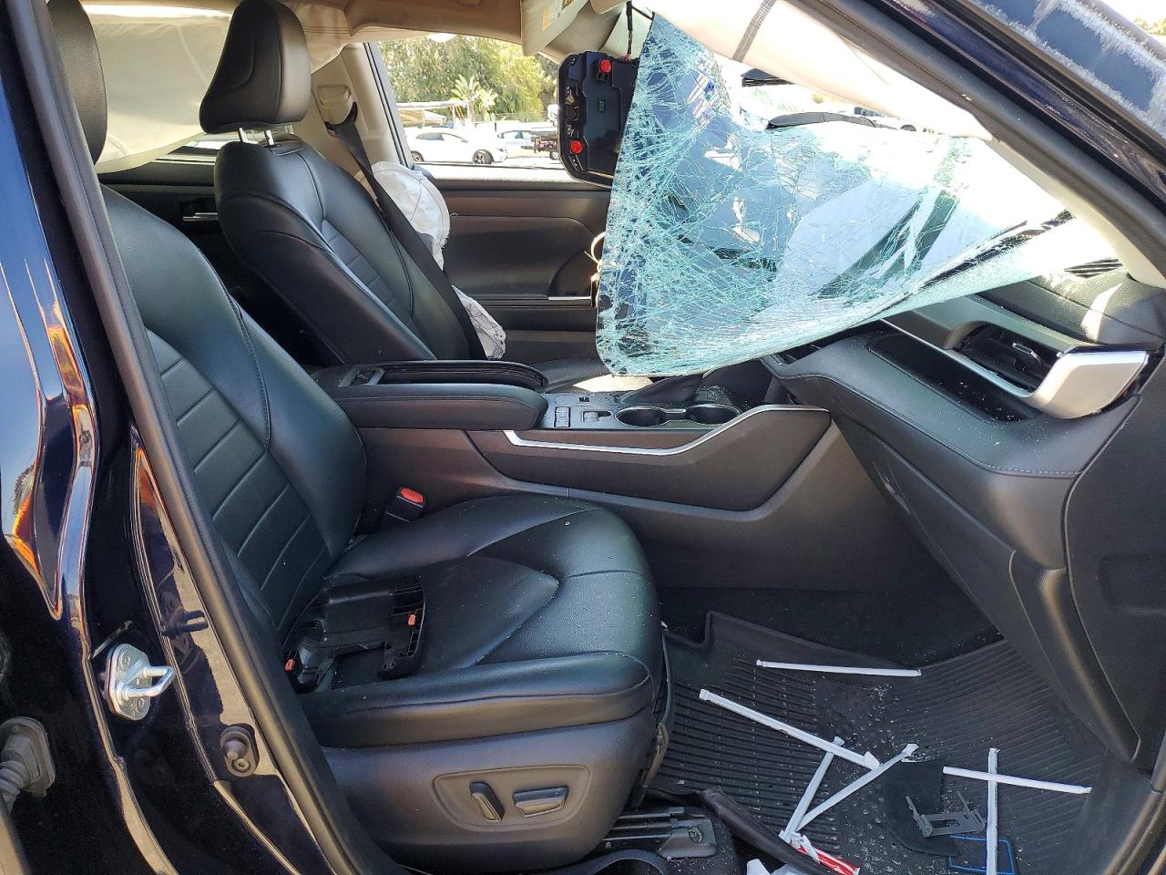 2020 TOYOTA HIGHLANDER