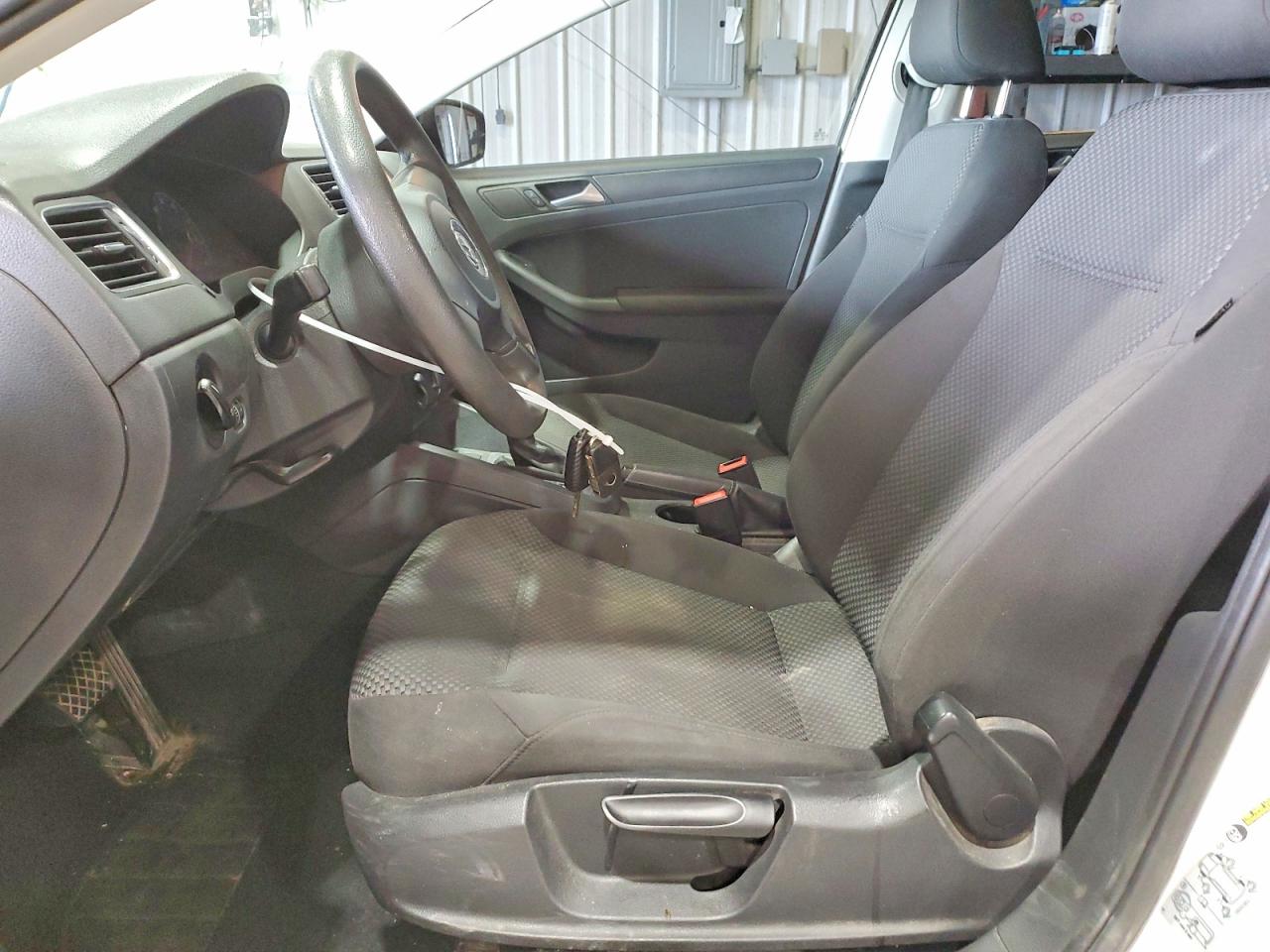2012 VOLKSWAGEN JETTA