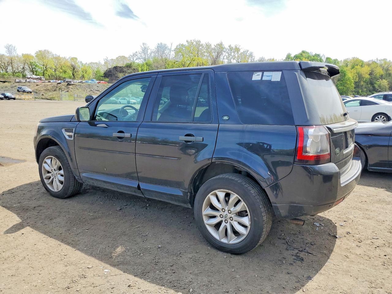 2011 LAND ROVER LR2