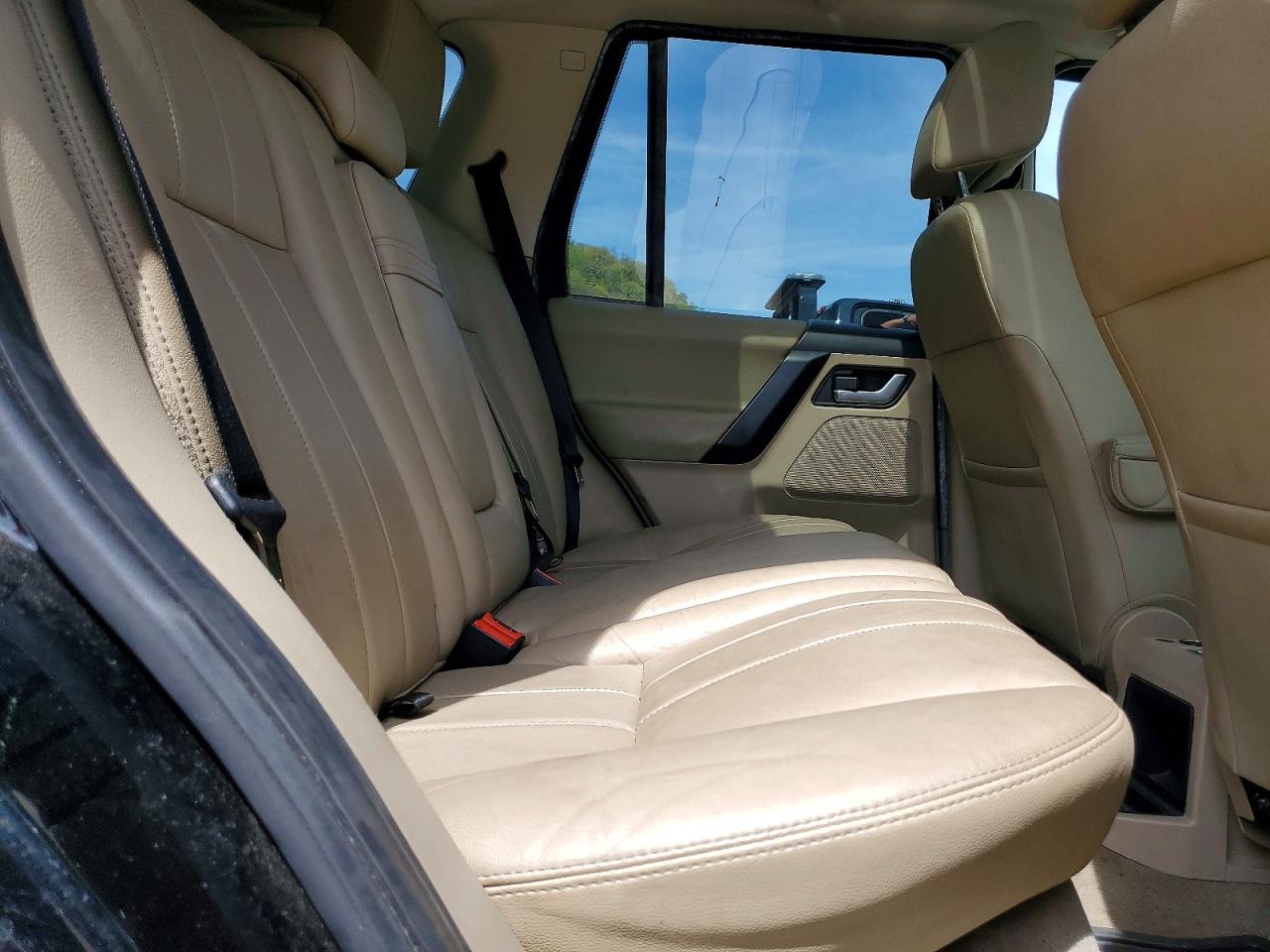 2011 LAND ROVER LR2